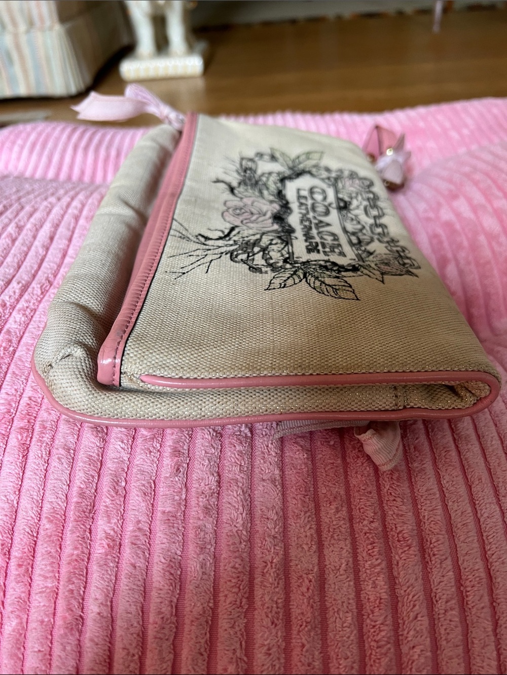 Coach (2009) Tattoo Fold-over Clutch/Wristlet - Picture 6 of 15
